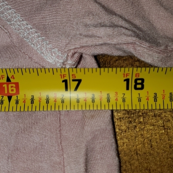 Light, Soft Long Sleeve Pale Pink Tee Medium - Picture 7 of 9